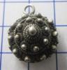 Exclusieve zware massieve zeeuwse knop torenhanger verzilverd.