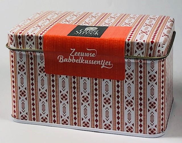 Bewaarblik (Bloedkoraal rood) Zeeuwse Babbelkussentjes Onze streeK 