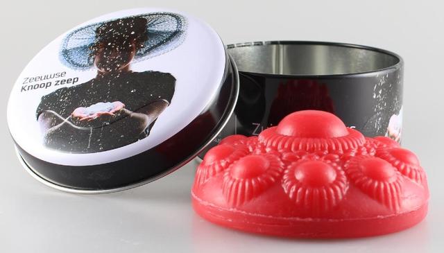 Zeeuwse Knoop Zeep met lint Rood
