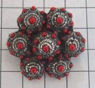 Zeeuwse knopjesbroche met rode emaille