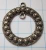 Zeeuwse knopjesrand hanger ruim 3 cm met boven en onderoogje